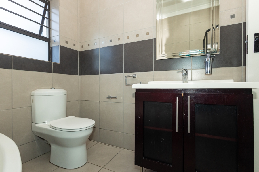 4 Bedroom Property for Sale in Selbourne Western Cape